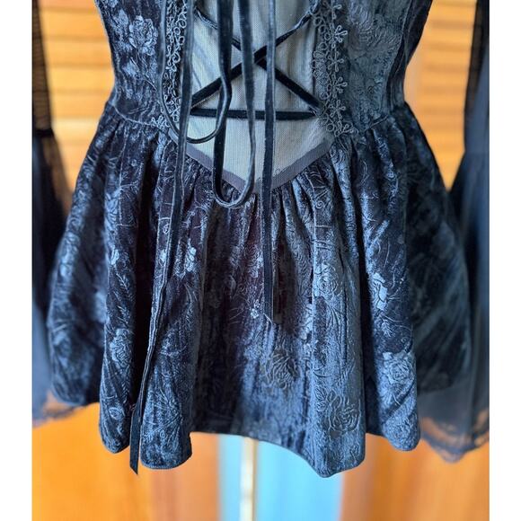 Devil Fashion Gothic Victorian Vampire Black Velvet Rose Princess Peplum Top - Picture 4 of 16